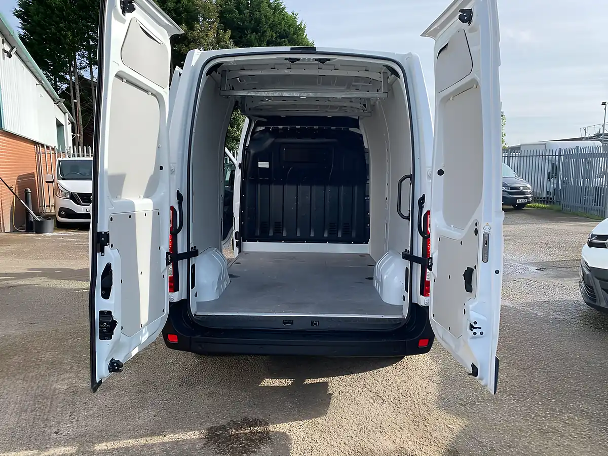 Used 2021 Renault Master Business + White - Interior and Exterior details 13