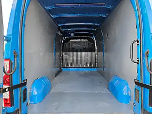 Used 2021 Renault Master LM35 B-Ness Lwb Caribbean Blue - Interior and Exterior details 9