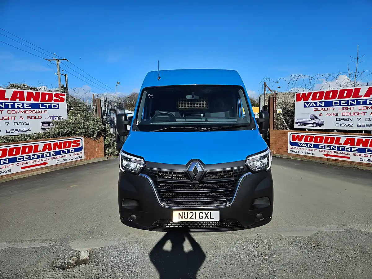 Used 2021 Renault Master LM35 B-Ness Lwb Caribbean Blue - Interior and Exterior details 3
