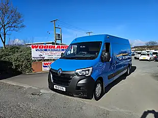 Used 2021 Renault Master LM35 B-Ness Lwb Caribbean Blue - Interior and Exterior details 4