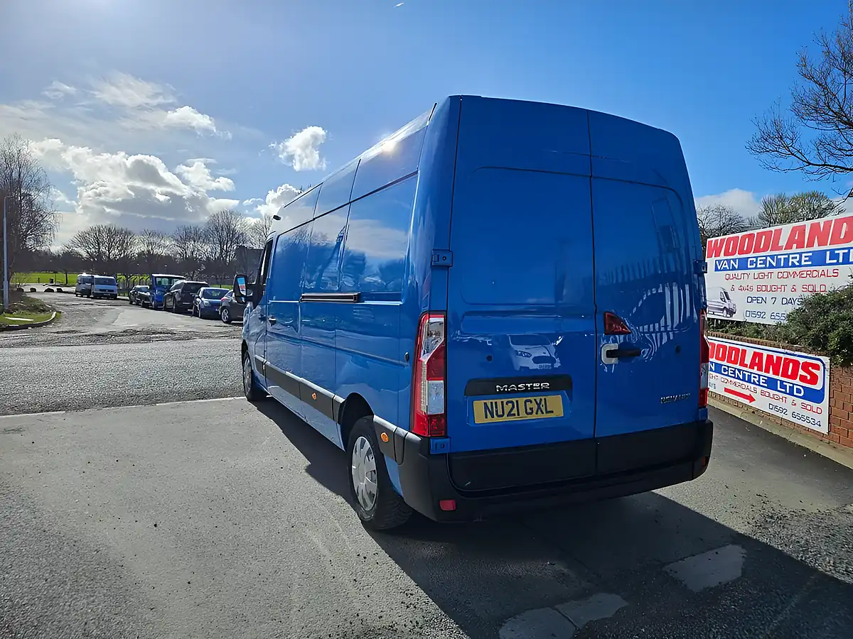 Used 2021 Renault Master LM35 B-Ness Lwb Caribbean Blue - Interior and Exterior details 6