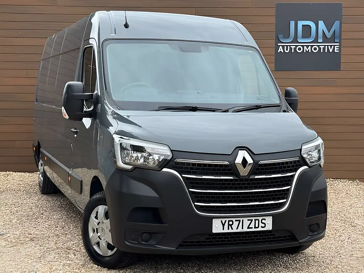 Used 2021 Renault Master LM35 Business+ Urban Grey - Front View