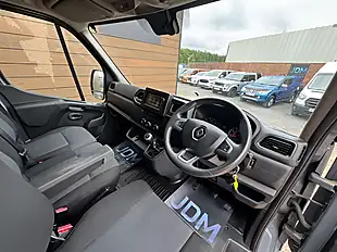 Used 2021 Renault Master LM35 Business+ Urban Grey - Interior and Exterior details 15