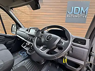 Used 2021 Renault Master LM35 Business+ Urban Grey - Interior and Exterior details 17