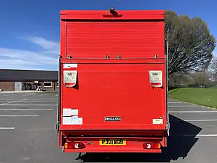 Used 2021 Renault Master Luton With Tail Lift White - Interior and Exterior details 5