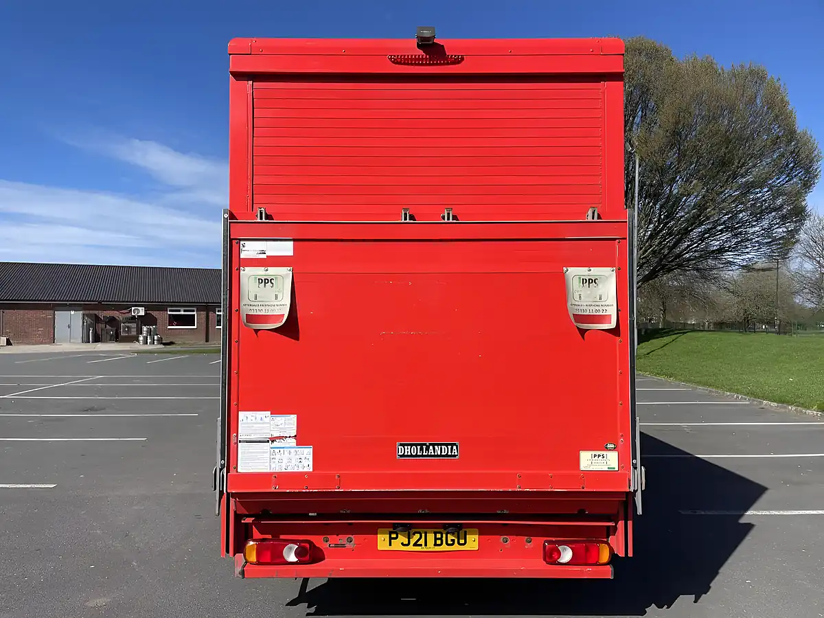 Used 2021 Renault Master Luton With Tail Lift White - Interior and Exterior details 5