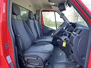 Used 2021 Renault Master Luton With Tail Lift White - Interior and Exterior details 8
