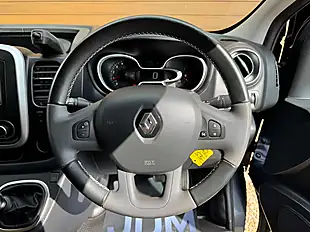 Used 2021 Renault Trafic Black Edition Slate Grey - Interior and Exterior details 18