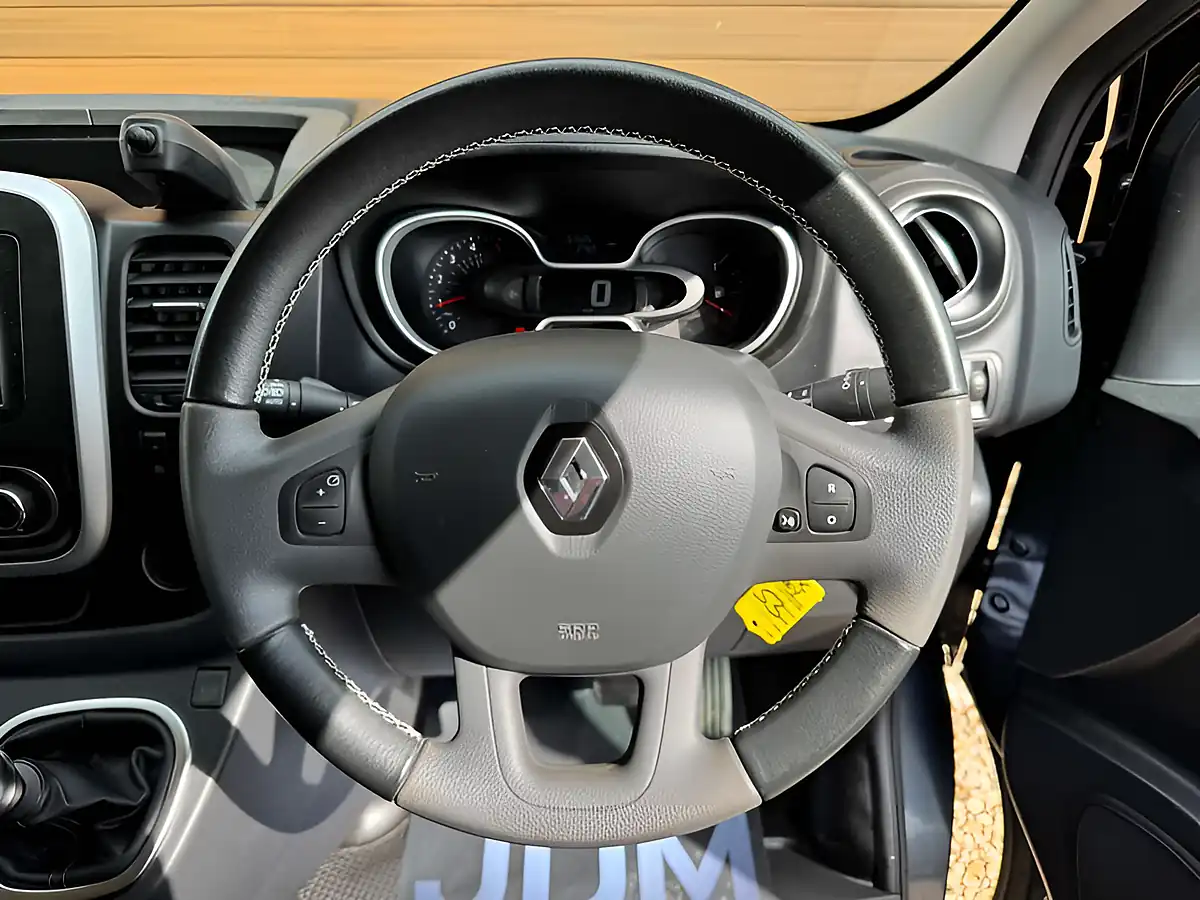 Used 2021 Renault Trafic Black Edition Slate Grey - Interior and Exterior details 18