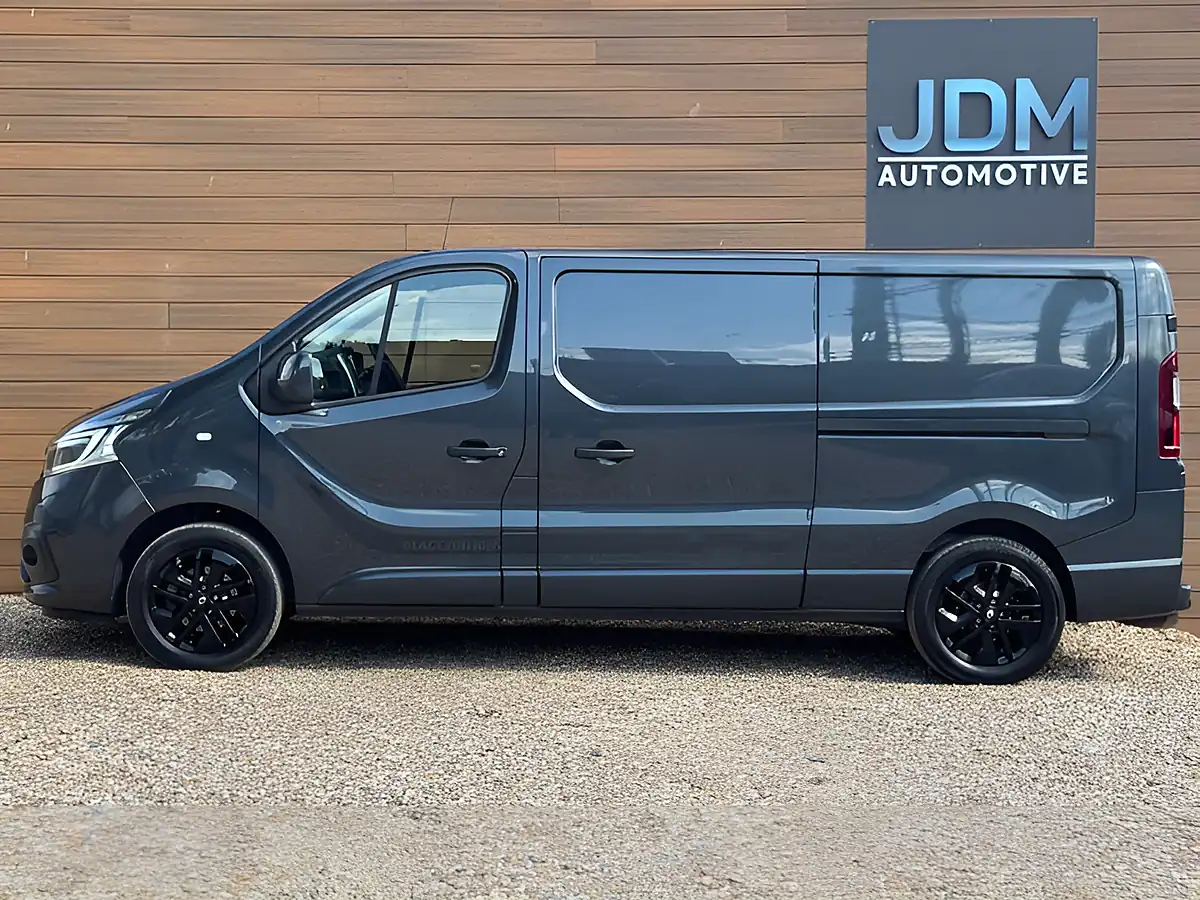Used 2021 Renault Trafic Black Edition Slate Grey - Interior and Exterior details 7