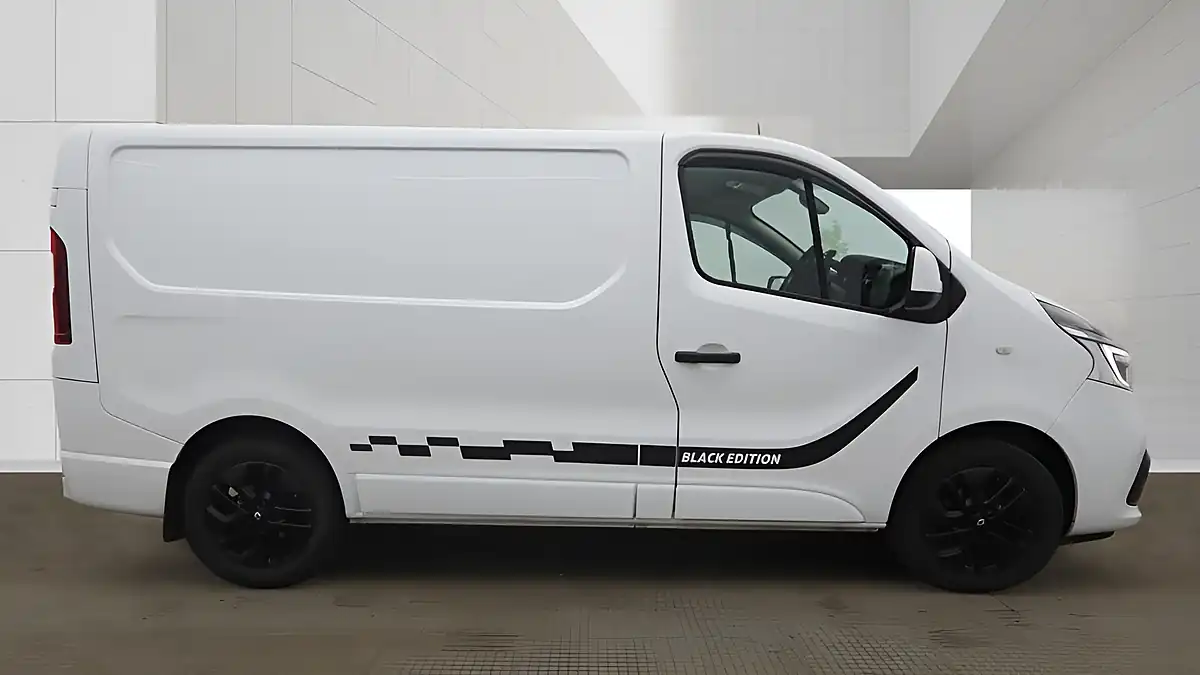 Used 2021 Renault Trafic Black Edition White - Interior and Exterior details 6
