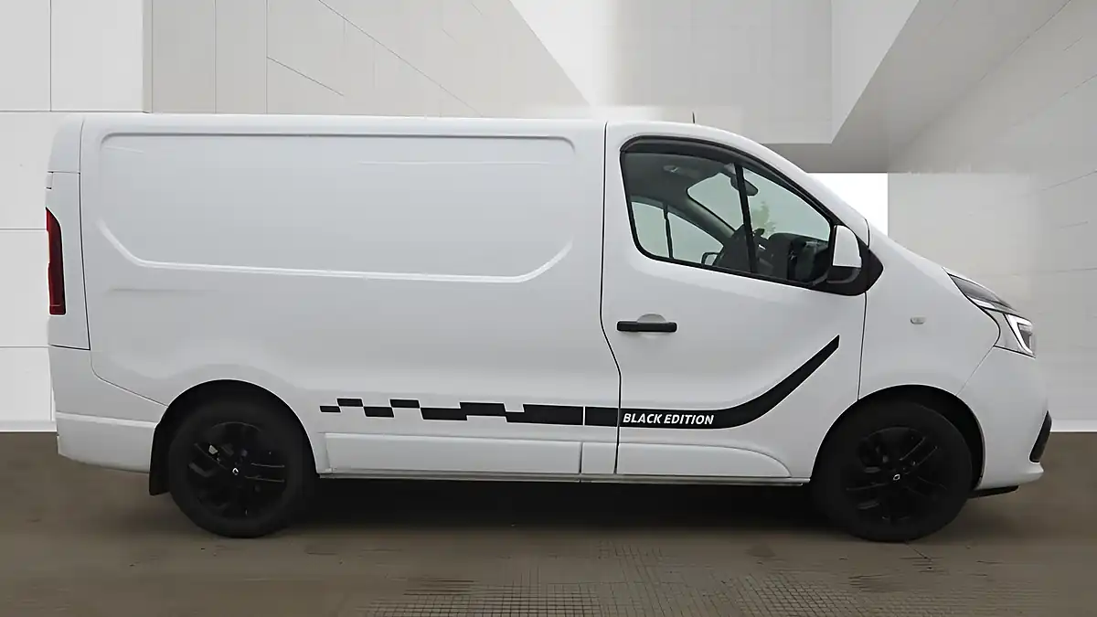 Used 2021 Renault Trafic Black Edition White - Interior and Exterior details 6