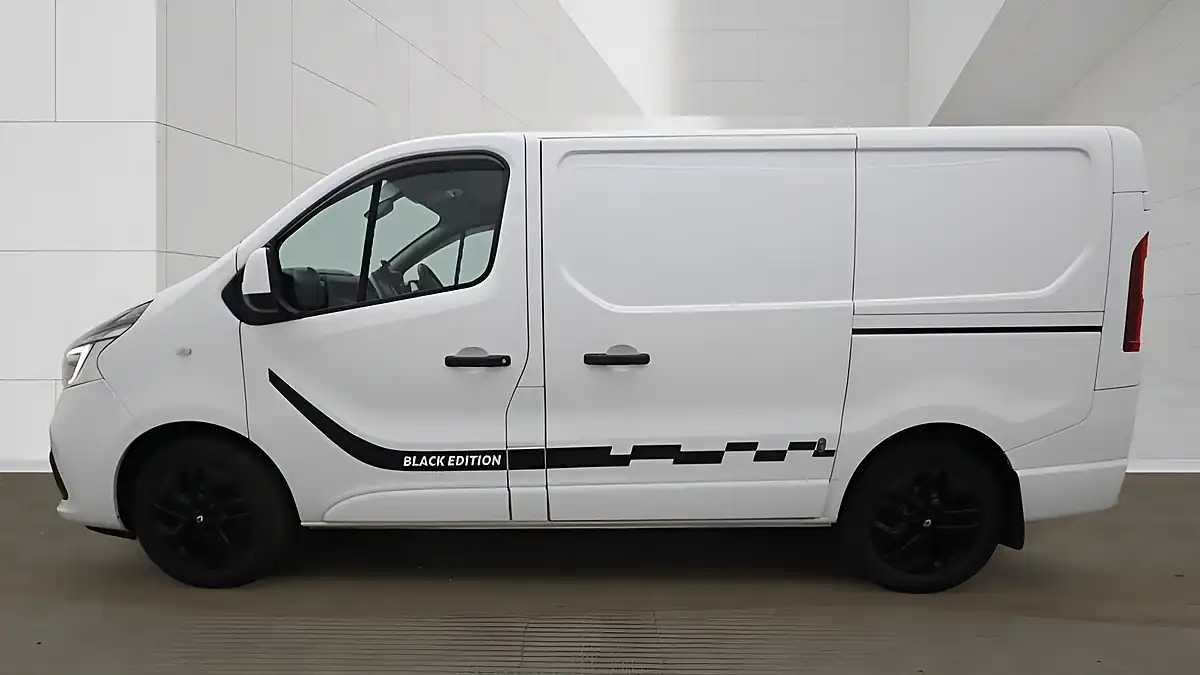 Used 2021 Renault Trafic Black Edition White - Interior and Exterior details 8
