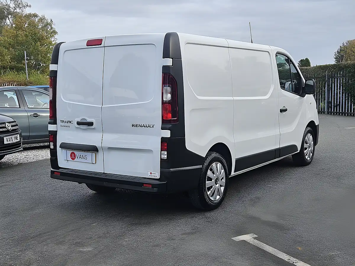 Used 2021 Renault Trafic Business+ L1 H1 Glacier White - Interior and Exterior details 11