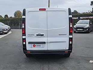 Used 2021 Renault Trafic Business+ L1 H1 Glacier White - Interior and Exterior details 14