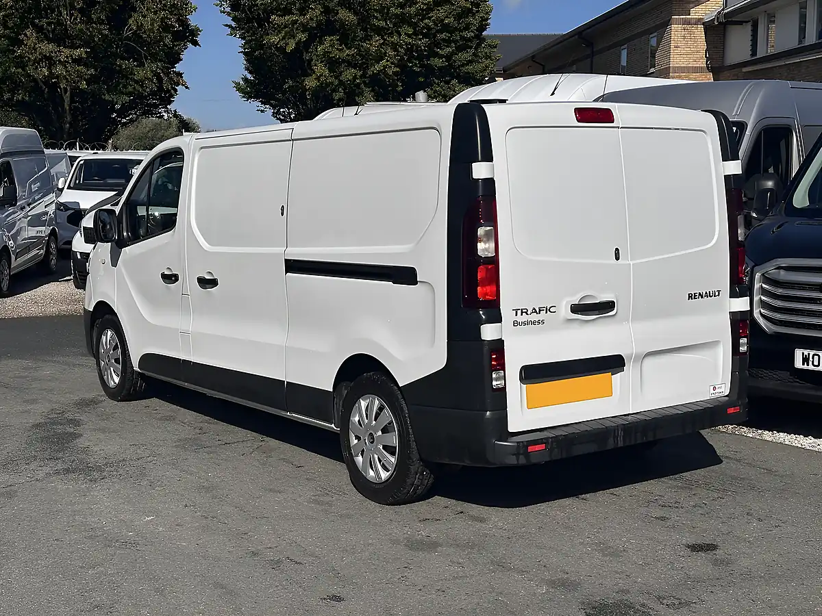 Used 2021 Renault Trafic Business L2H1 Glacier White - Interior and Exterior details 10
