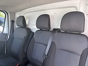 Used 2021 Renault Trafic Business L2H1 Glacier White - Interior and Exterior details 12