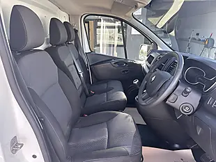 Used 2021 Renault Trafic Business L2H1 Glacier White - Interior and Exterior details 5