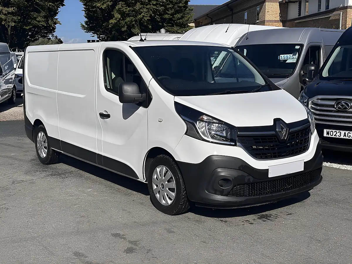Used 2021 Renault Trafic Business L2H1 Glacier White - Interior and Exterior details 6