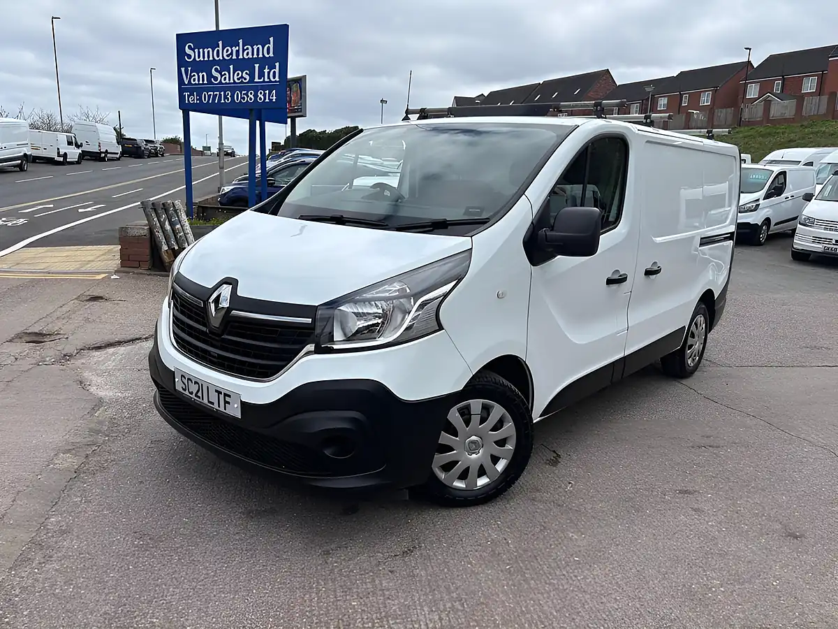Used 2021 Renault Trafic Business Swb Standard Roof White - Front View
