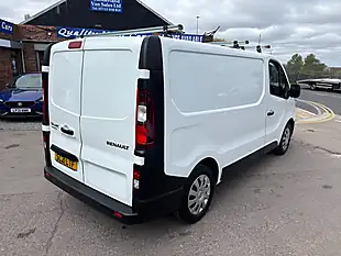 Used 2021 Renault Trafic Business Swb Standard Roof White - Interior and Exterior details 12