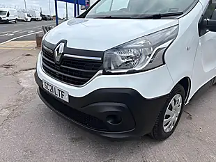 Used 2021 Renault Trafic Business Swb Standard Roof White - Interior and Exterior details 5