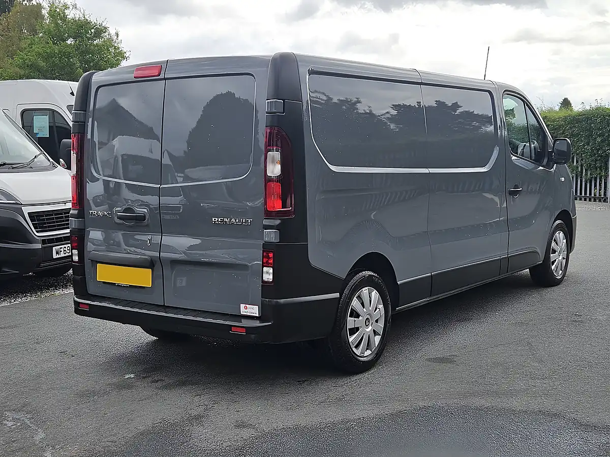 Used 2021 Renault Trafic Business Urban Grey - Interior and Exterior details 11