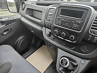 Used 2021 Renault Trafic Business Urban Grey - Interior and Exterior details 12
