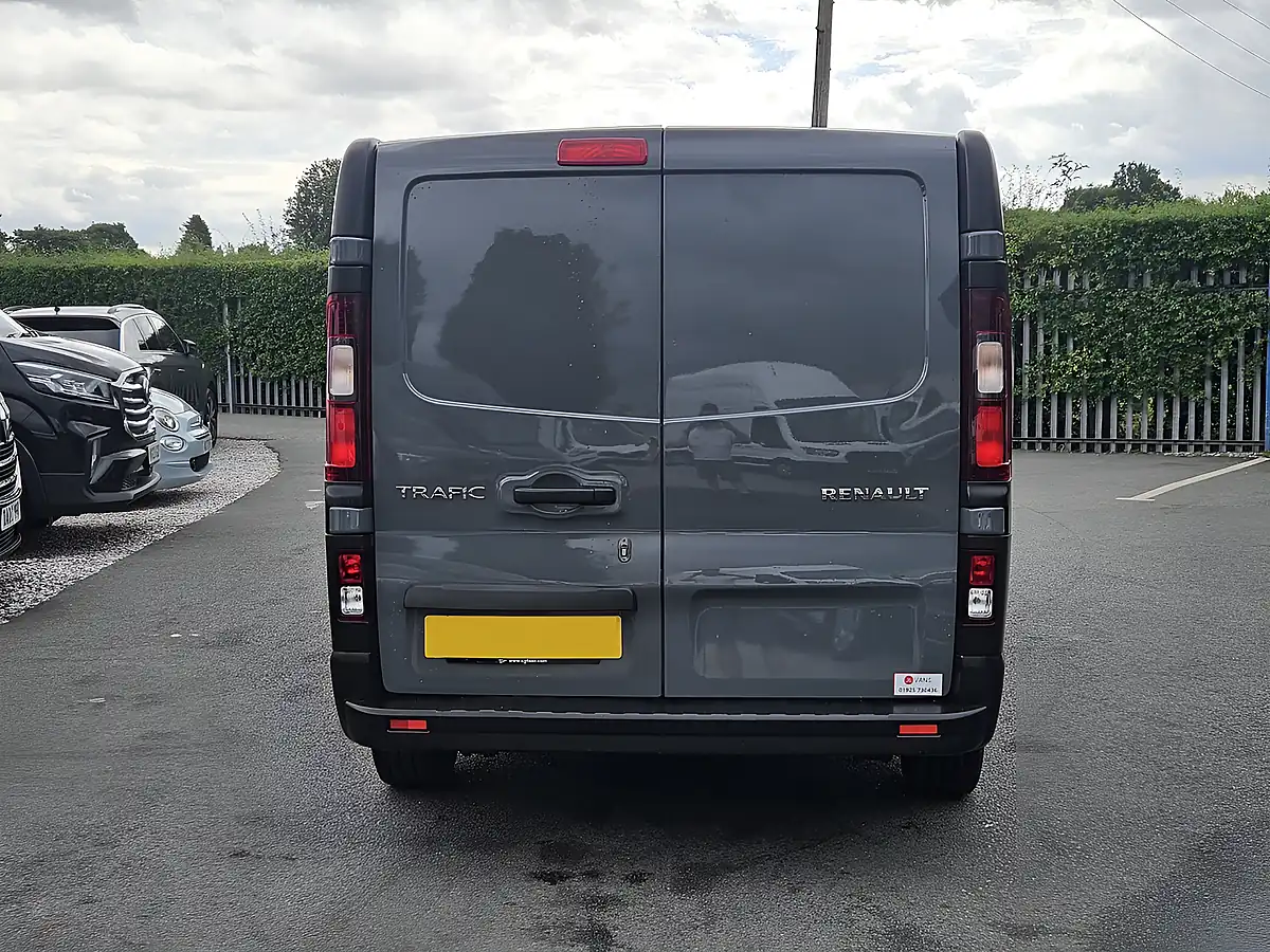 Used 2021 Renault Trafic Business Urban Grey - Interior and Exterior details 14