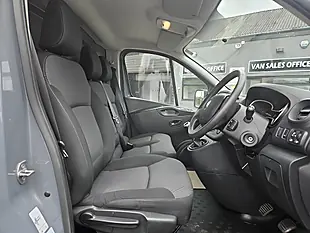 Used 2021 Renault Trafic Business Urban Grey - Interior and Exterior details 5