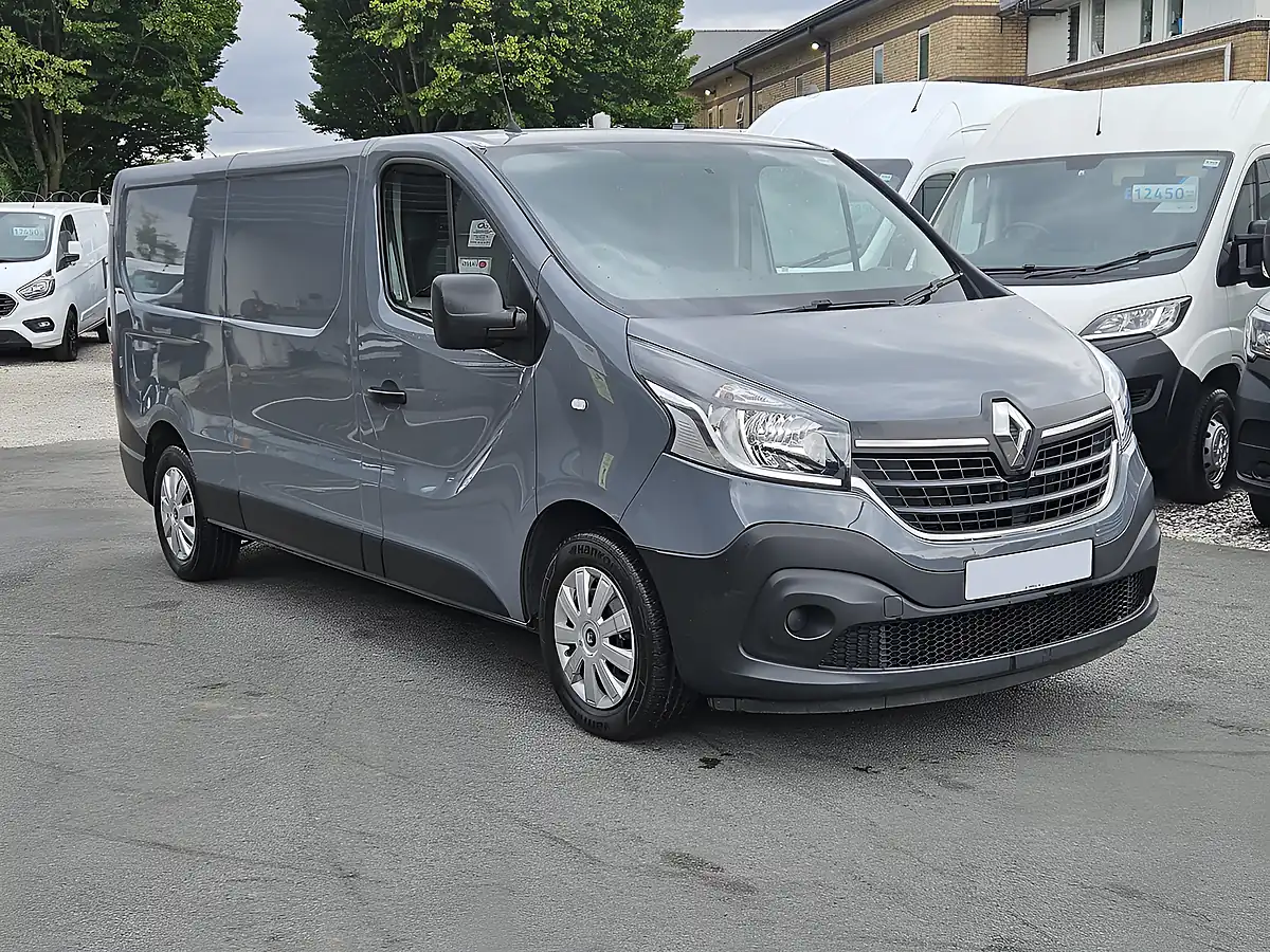 Used 2021 Renault Trafic Business Urban Grey - Interior and Exterior details 6