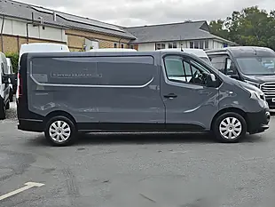 Used 2021 Renault Trafic Business Urban Grey - Interior and Exterior details 8
