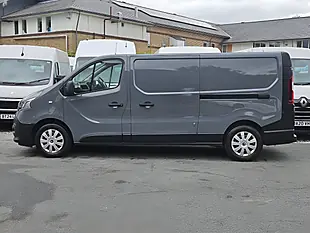 Used 2021 Renault Trafic Business Urban Grey - Interior and Exterior details 9