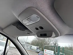 Used 2021 Renault Trafic Business+ White - Interior and Exterior details 11