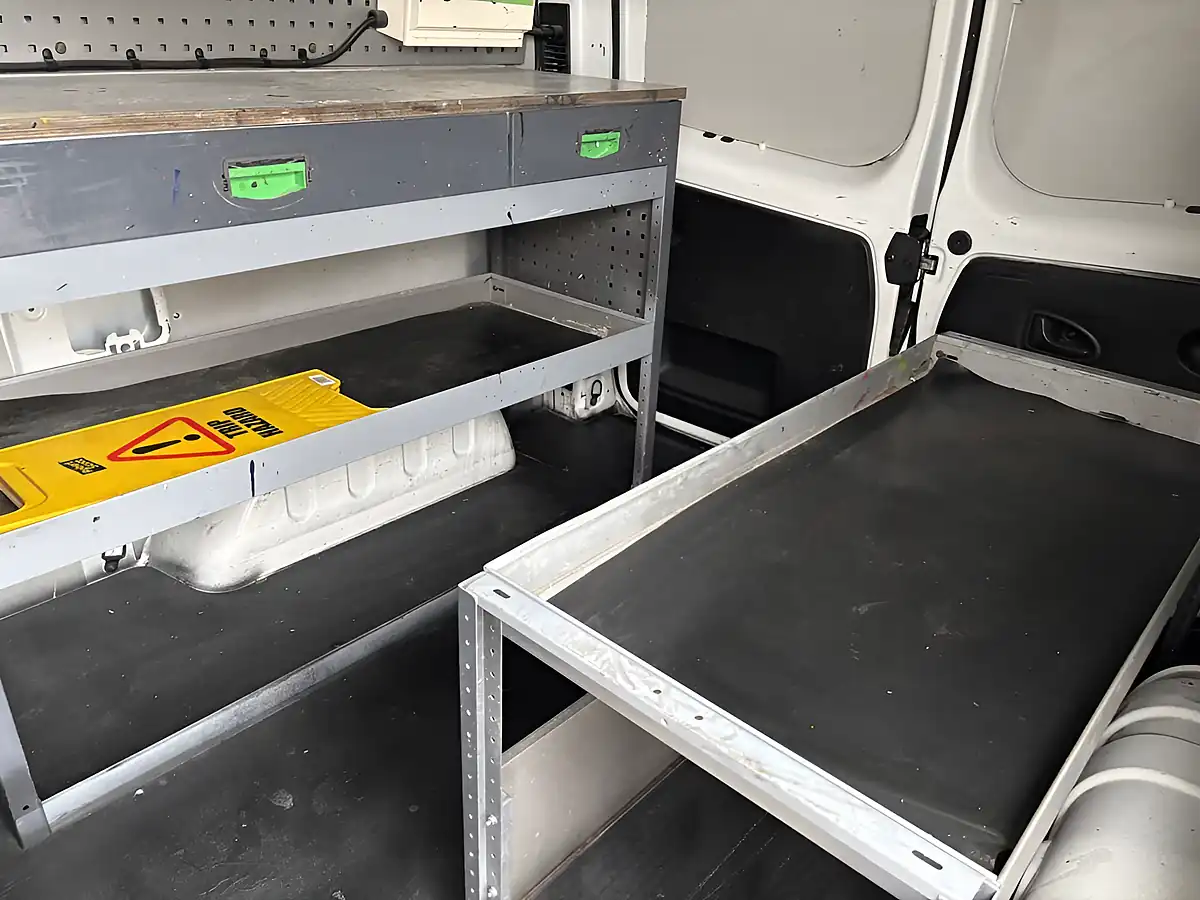 Used 2021 Renault Trafic Business White - Interior and Exterior details 16