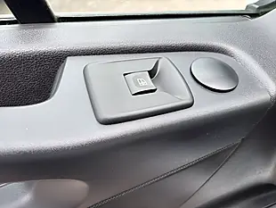 Used 2021 Renault Trafic Business White - Interior and Exterior details 17