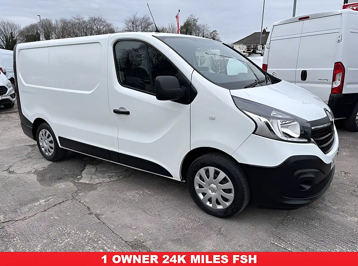 Used 2021 Renault Trafic Business White - Interior and Exterior details 2