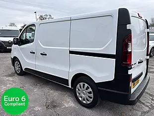 Used 2021 Renault Trafic Business White - Interior and Exterior details 5
