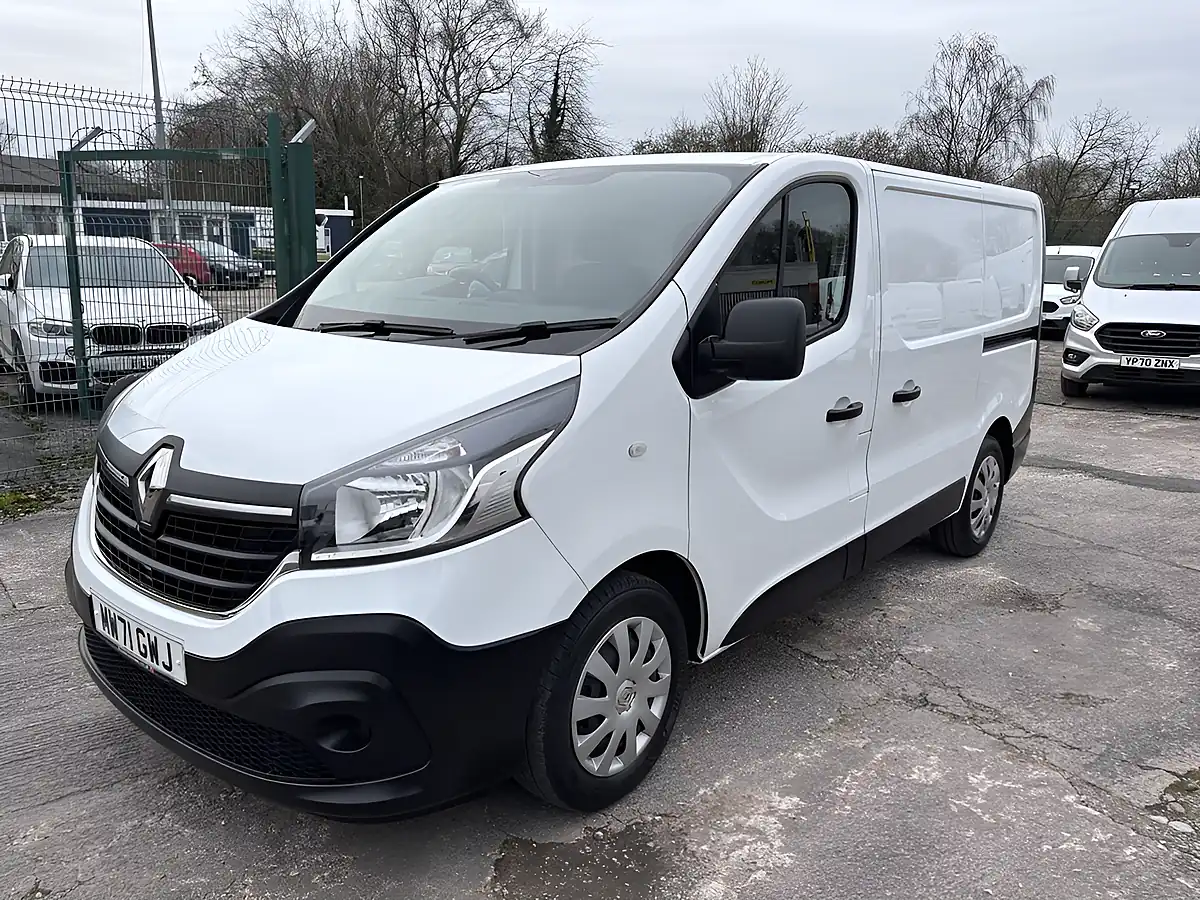 Used 2021 Renault Trafic Business White - Interior and Exterior details 6