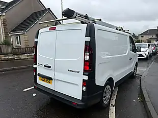 Used 2021 Renault Trafic Energy 28 Business White - Interior and Exterior details 5