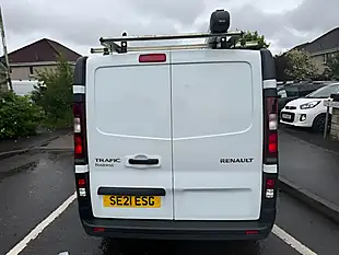 Used 2021 Renault Trafic Energy 28 Business White - Interior and Exterior details 7