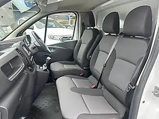 Used 2021 Renault Trafic Energy 28 Business White - Interior and Exterior details 13