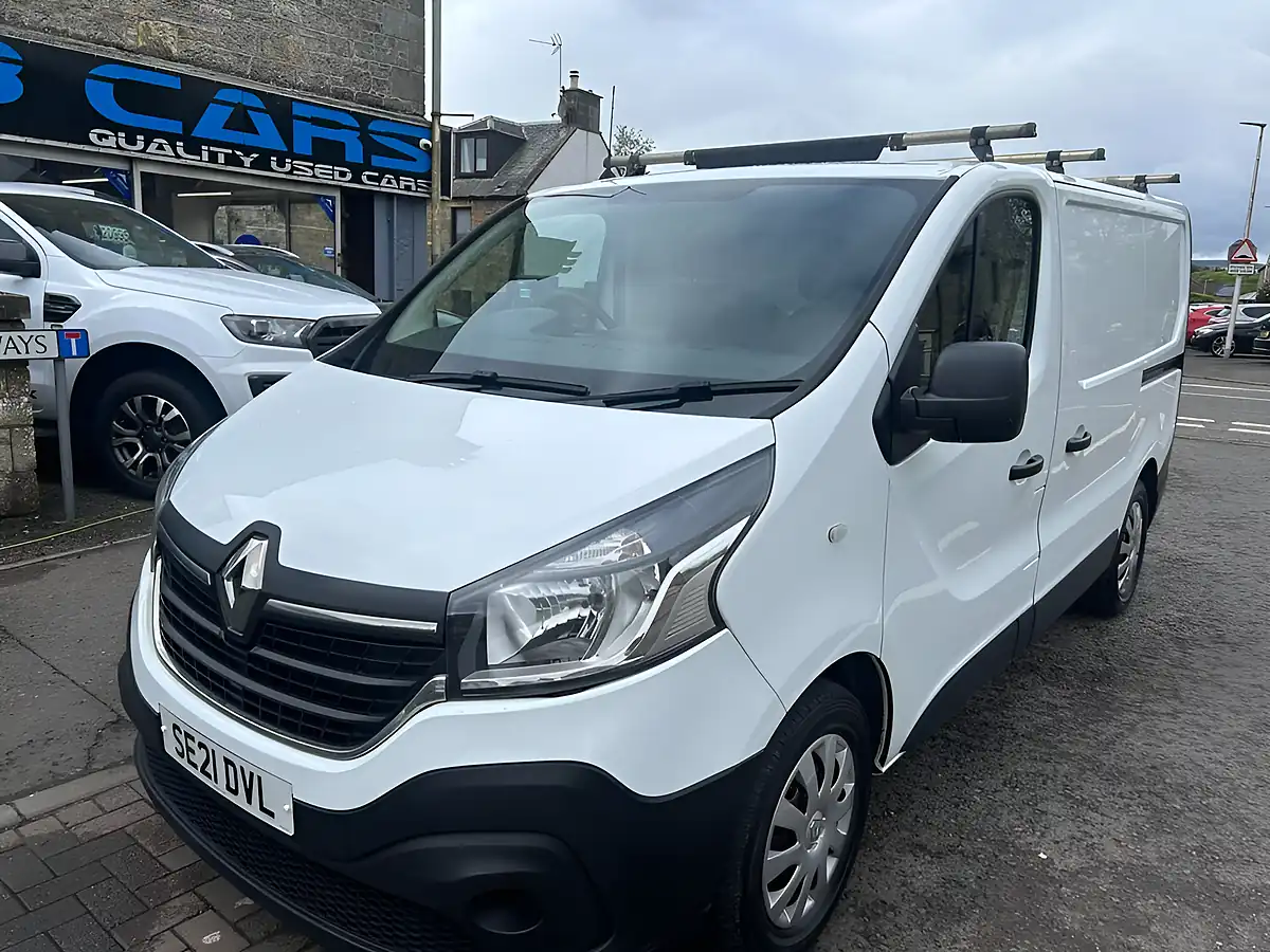 Used 2021 Renault Trafic Energy 28 Business White - Interior and Exterior details 2