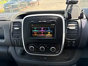 Used 2021 Renault Trafic Energy 28 Sport Nav Black - Interior and Exterior details 18