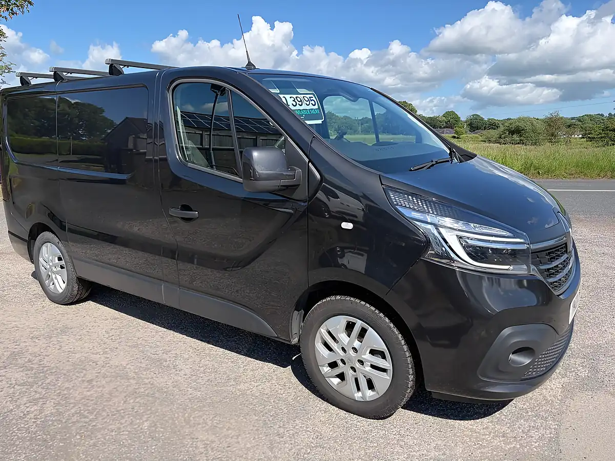 Used 2021 Renault Trafic Energy 28 Sport Nav Black - Interior and Exterior details 2