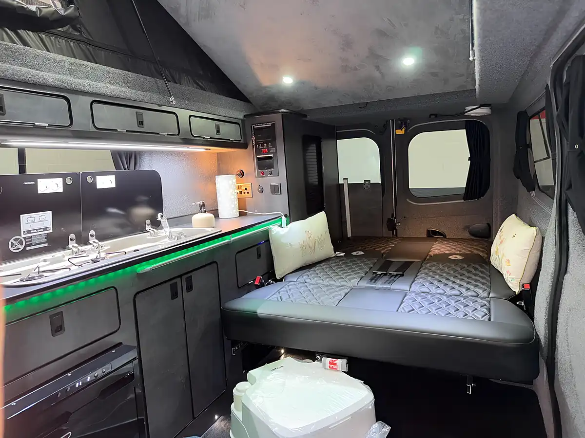 Used 2021 Renault Trafic Energy Business White - Interior and Exterior details 19