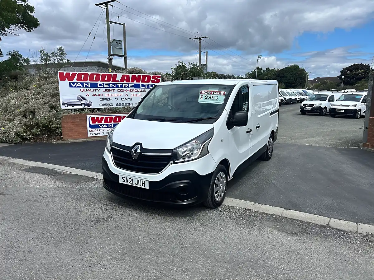 Used 2021 Renault Trafic S128 Business White - Interior and Exterior details 4