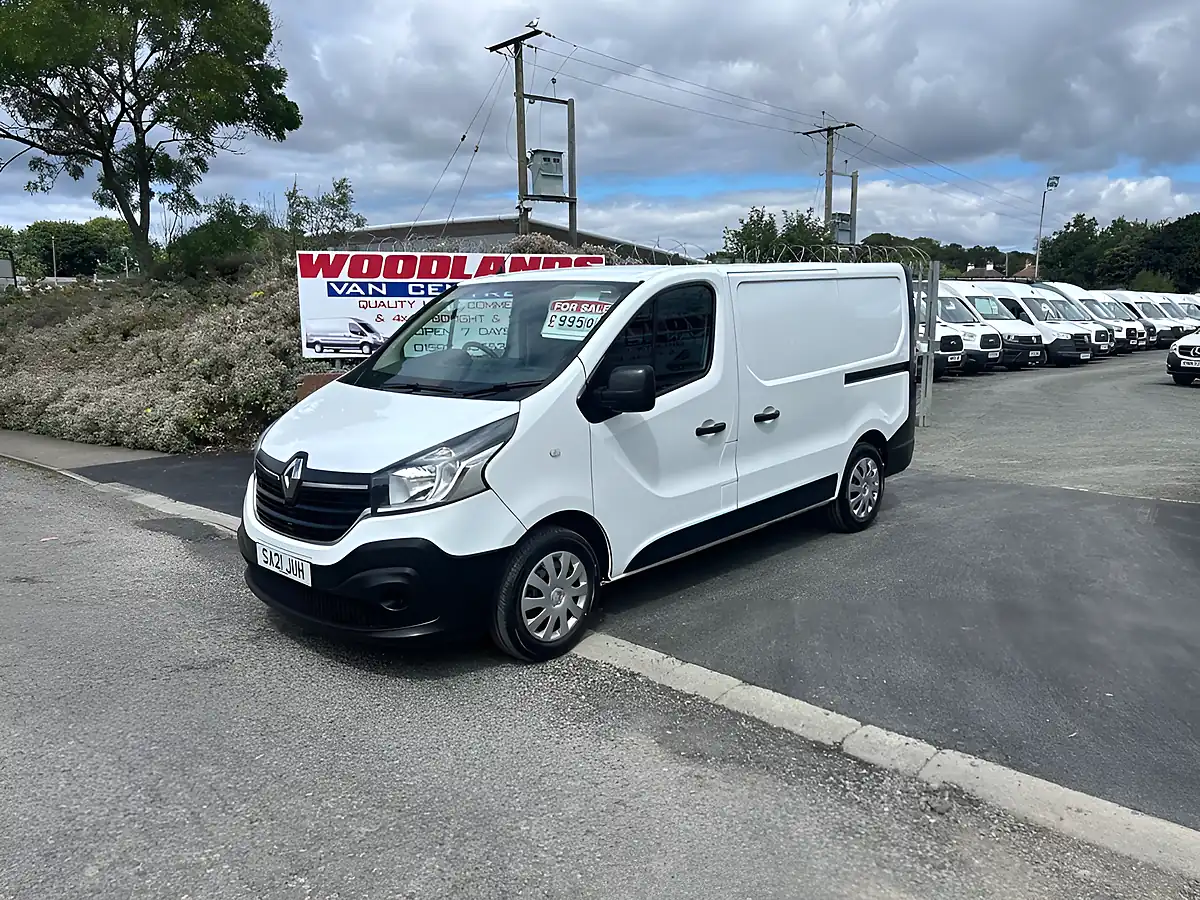 Used 2021 Renault Trafic S128 Business White - Interior and Exterior details 5