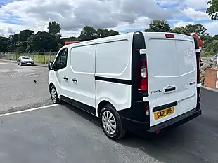 Used 2021 Renault Trafic S128 Business White - Interior and Exterior details 7