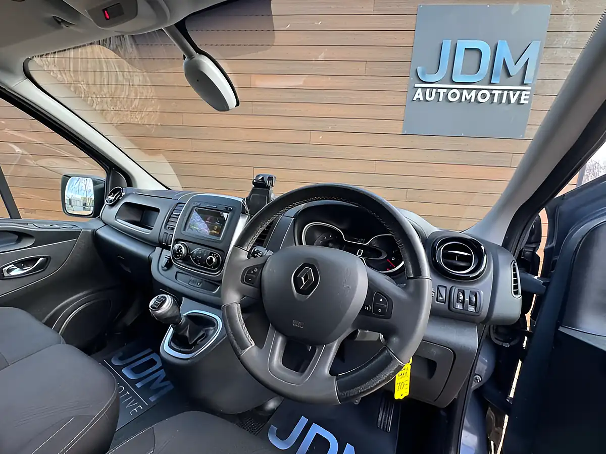 Used 2021 Renault Trafic SL28 Black Edition Urban Grey - Interior and Exterior details 17